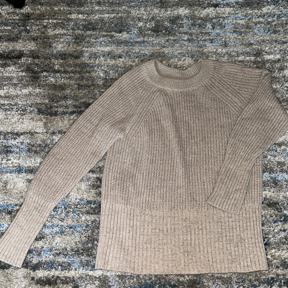 Super soft casual sweater - Picture 1 of 3